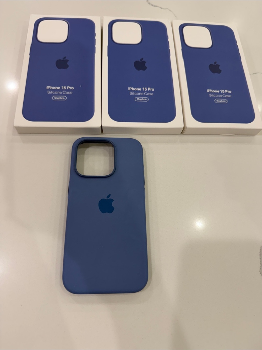 Apple iPhone 15 Pro Silicone Case - winter Blue